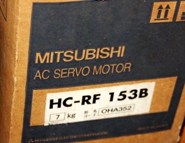 MITSUBISHI SERVOMOTOR HC-RF153 HCRF153 HC-RF153B HCRF153B NEU im Karton