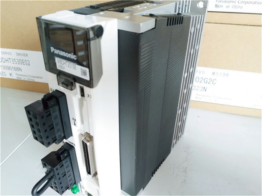 Neuer PANASONIC 400W AC-Servoantrieb MBDHT2510E