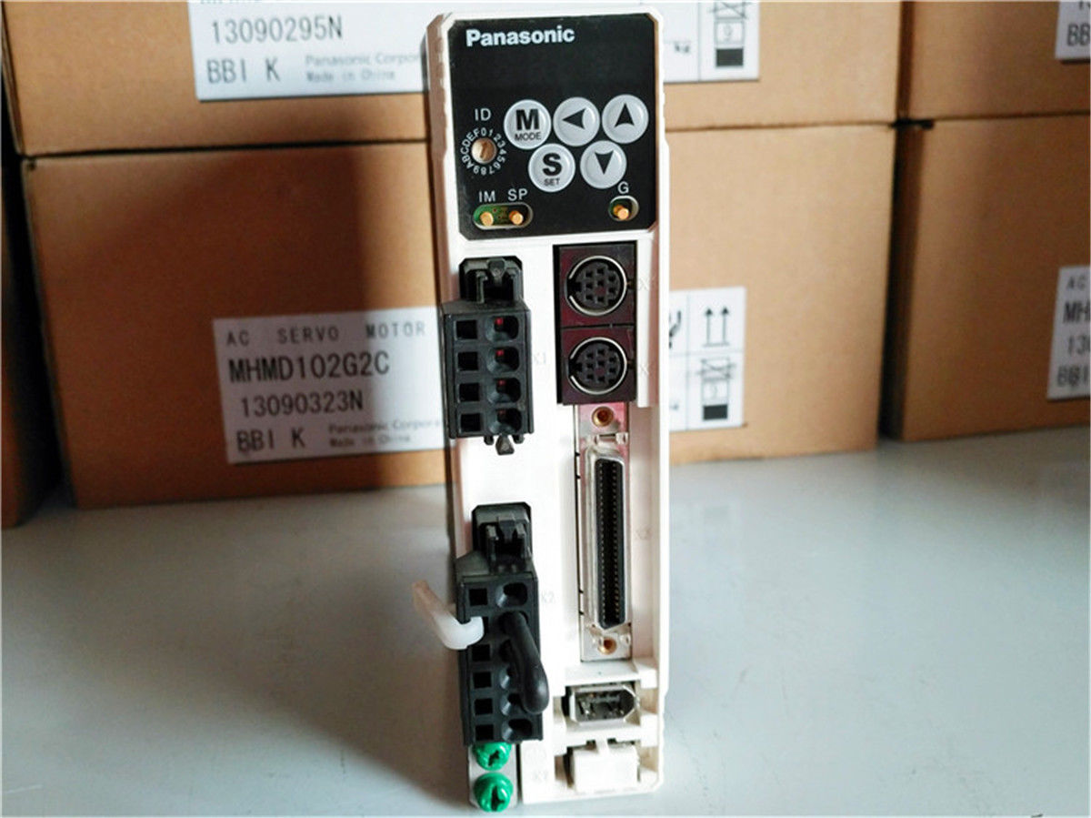 Neuer PANASONIC A4 200W AC-Servoantrieb MADDT1207052