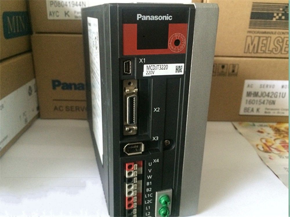 ECHTER NEUER PANASONIC 30A 1KW AC-Servoantrieb MCDJT3220