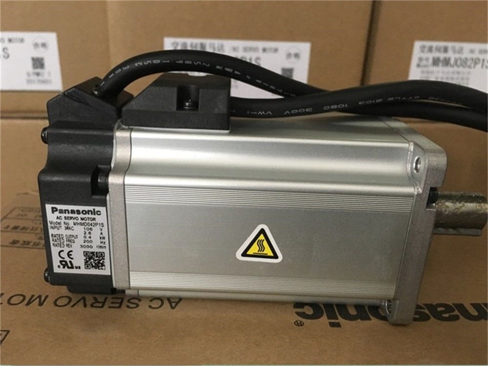 NEUER Panasonic AC-Servomotor MHMD042P1S im Karton (echtes Bild)