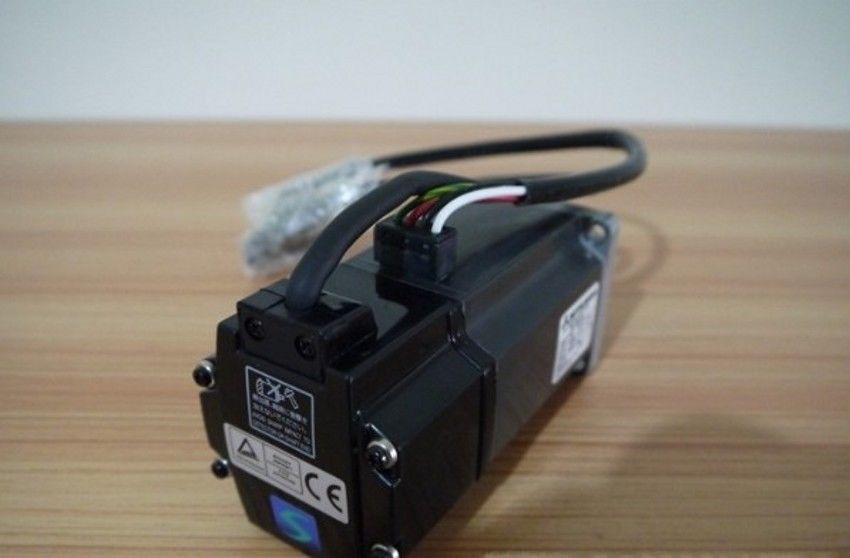 NEW&ORIGINAL MITSUBISHI SERVO MOTOR HC-MFS43 HCMFS43 in box