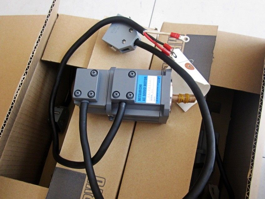 Nagelneuer Mitsubishi SERVO MOTOR HA-FE053 in Box HAFE053