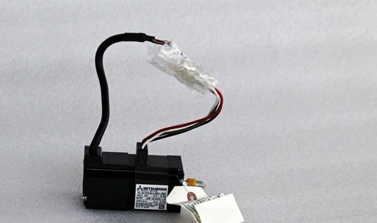NEW&ORIGINAL Mitsubishi Servo Motor HC-KFS053E1LW01-S20 HCKFS053E1LW01S20 in box