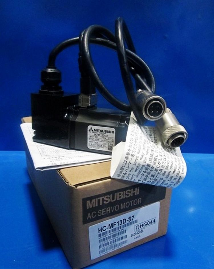 NEW&ORIGINAL MITSUBISHI SERVO MOTOR HC-MF13D-S7 HCMF13DS7 in box