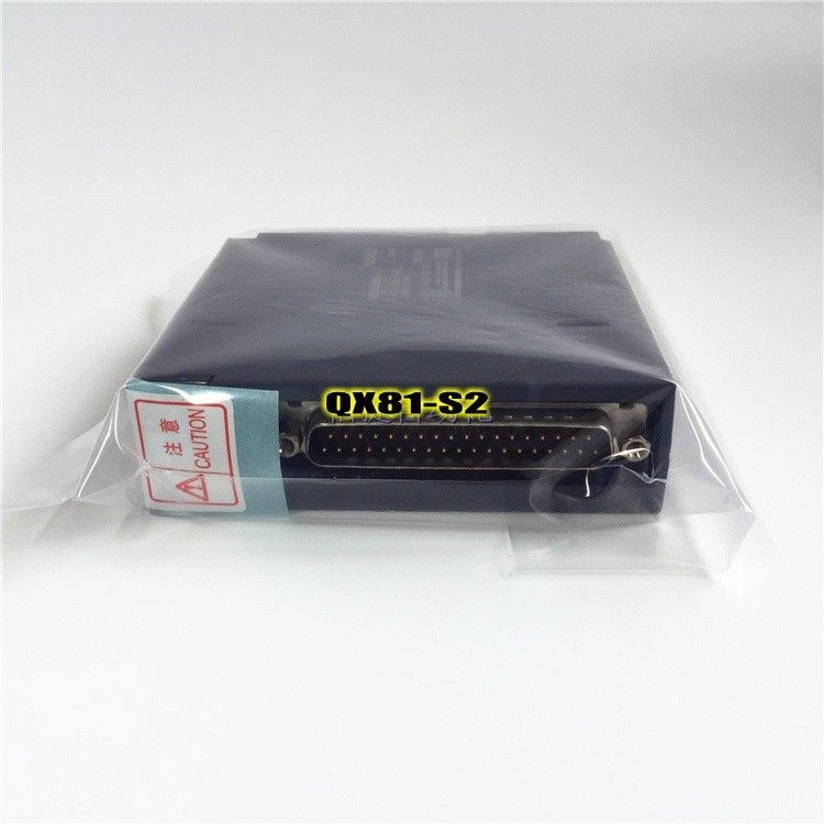 Das brandneue Mitsubishi-Modul QX81-S2 im Karton beschleunigt den Versand