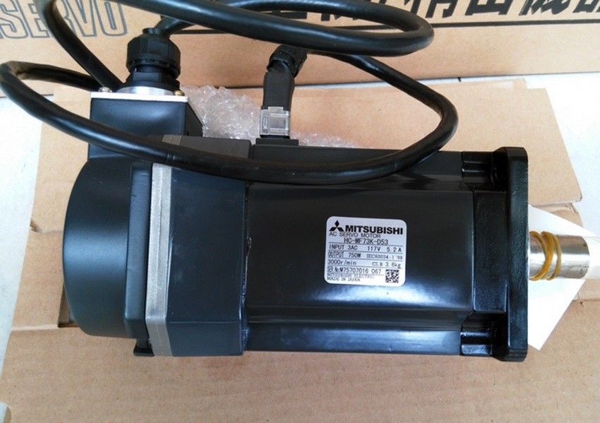 Brandneuer Mitsubishi Servomotor HC-MF73K-D52 HC-MF73K-D53 IM KARTON