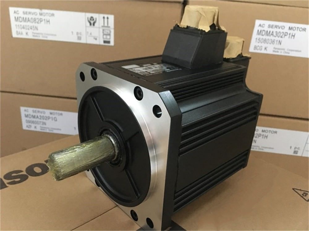 Original NEU PANASONIC AC Servomotor MDMA152A1C im Karton