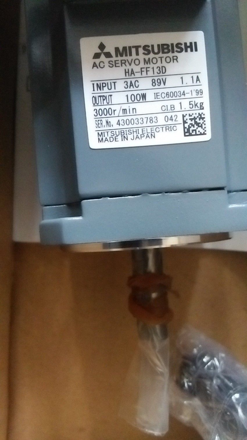 Brandneuer Mitsubishi Servomotor HA-FF13 HA-FF13B HA-FF13D IN KASTEN HAFF13BD