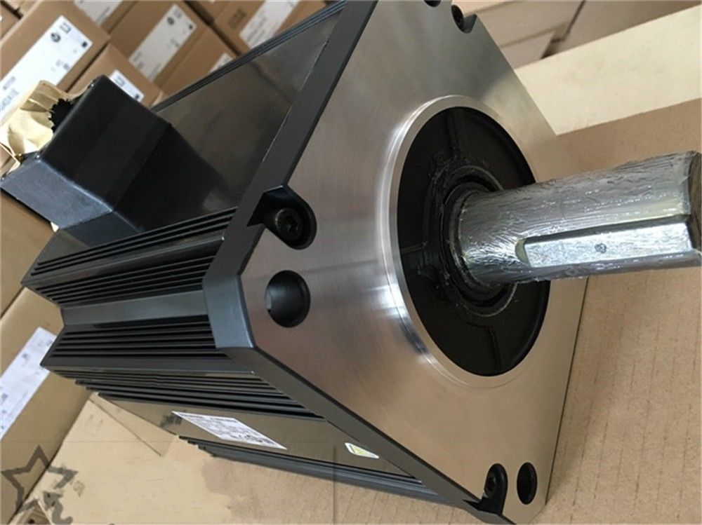 NEUER PANASONIC AC-Servomotor MHME502GCGM im Karton