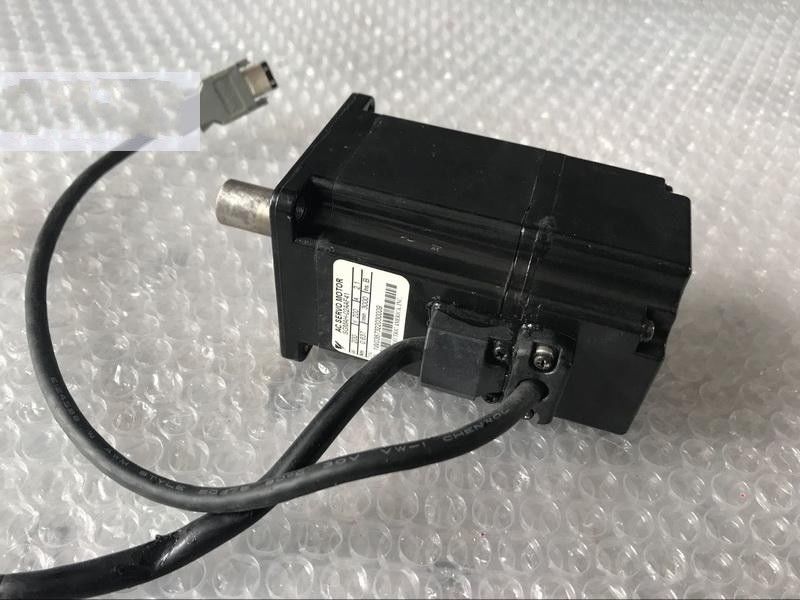 Gebrauchter Yaskawa SGMAH-02AAF41 Servomotor 200 W 3000 U/min im Karton