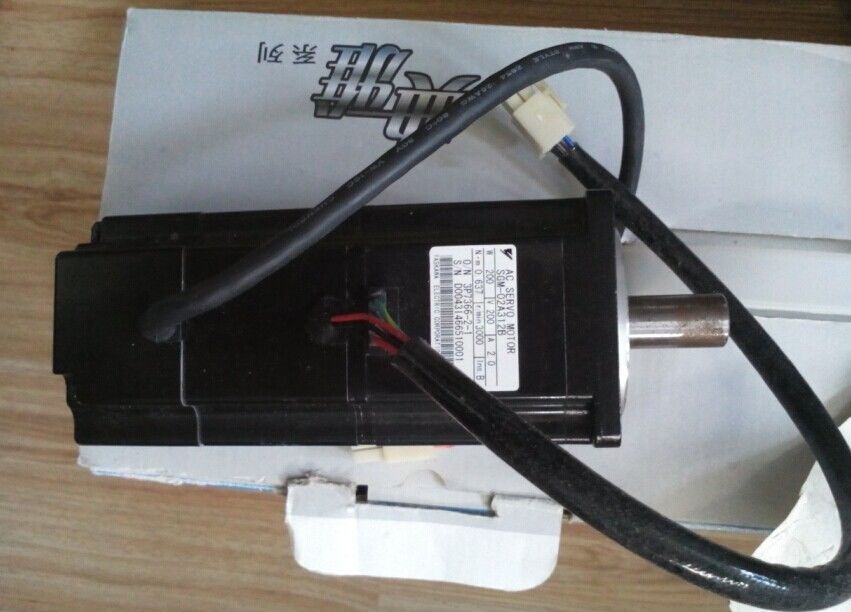 Yaskawa SGM-02A312B 200 W 200 V 3000/min Wechselstrom-Servomotor