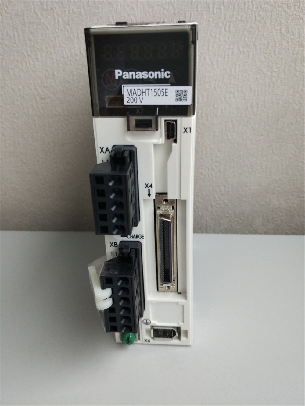 NEUER PANASONIC AC-Servoantrieb MADHT1505E im Karton