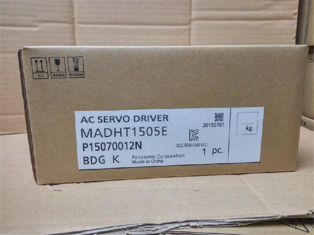 NEUER PANASONIC AC-Servoantrieb MADHT1505E im Karton