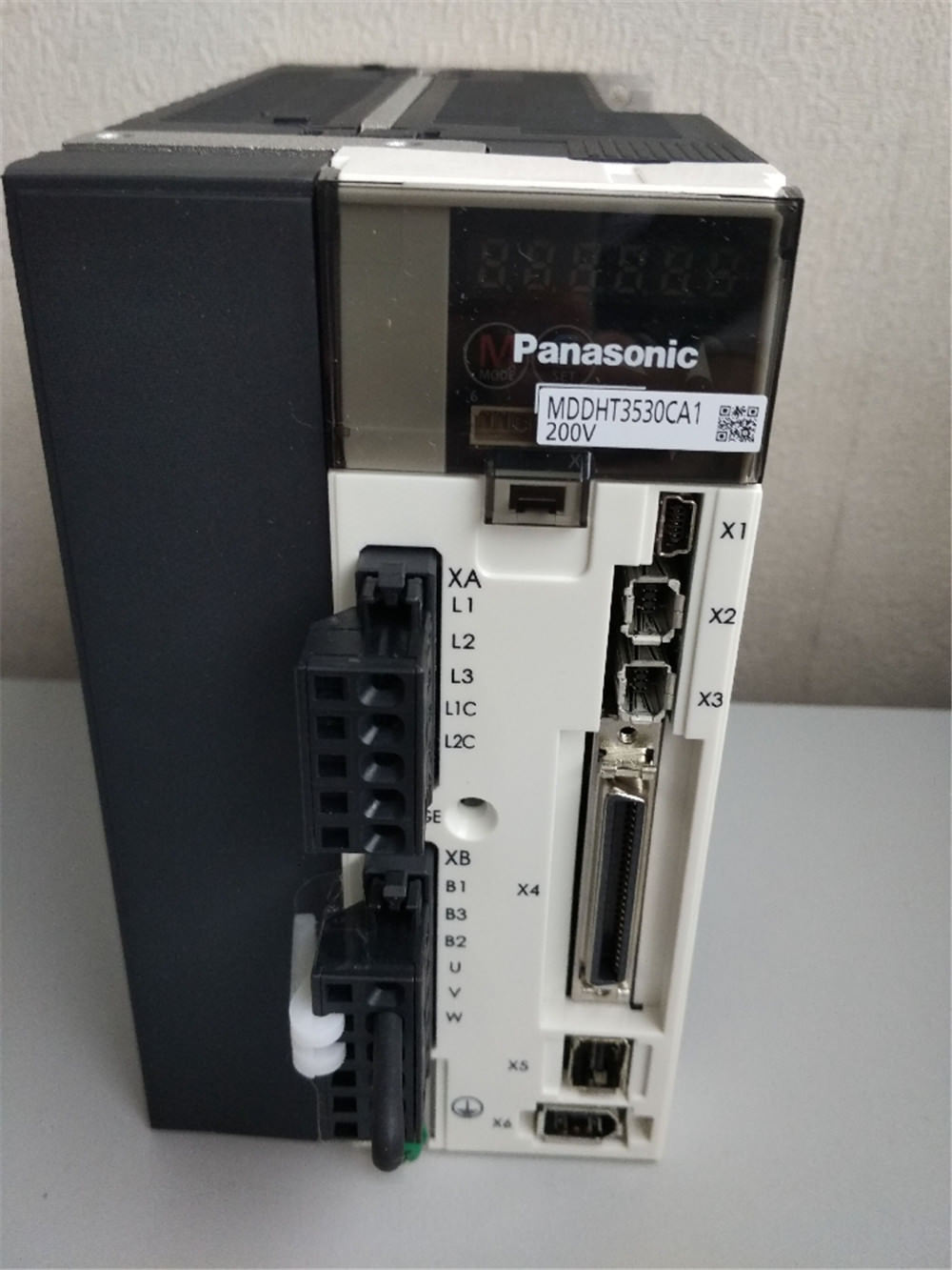 NEUER PANASONIC Servoantrieb MDDHT3530CA1 im Kasten
