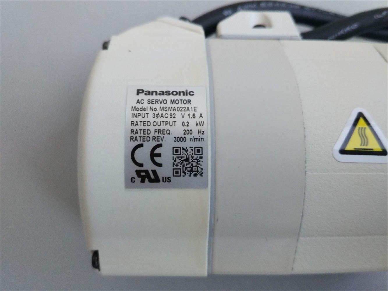 Neuer PANASONIC Servomotor MSMA022A1E Eingang 92V 200W