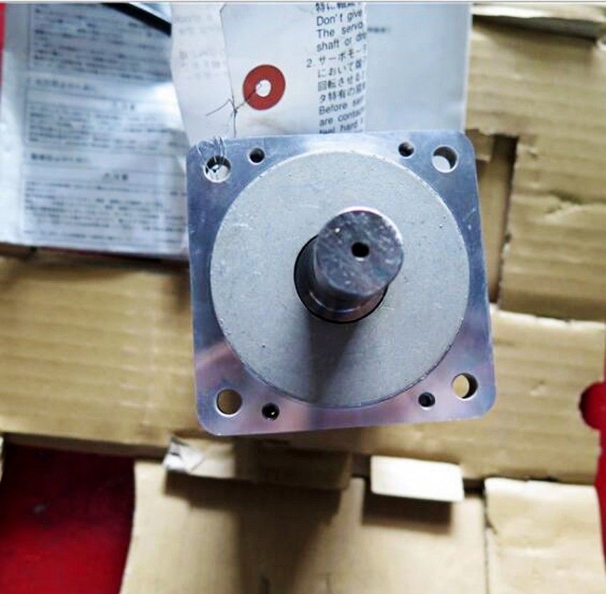 NEW&ORIGIANL Mitsubishi SERVO MOTOR HC-KFE73K HCKFE73K in box