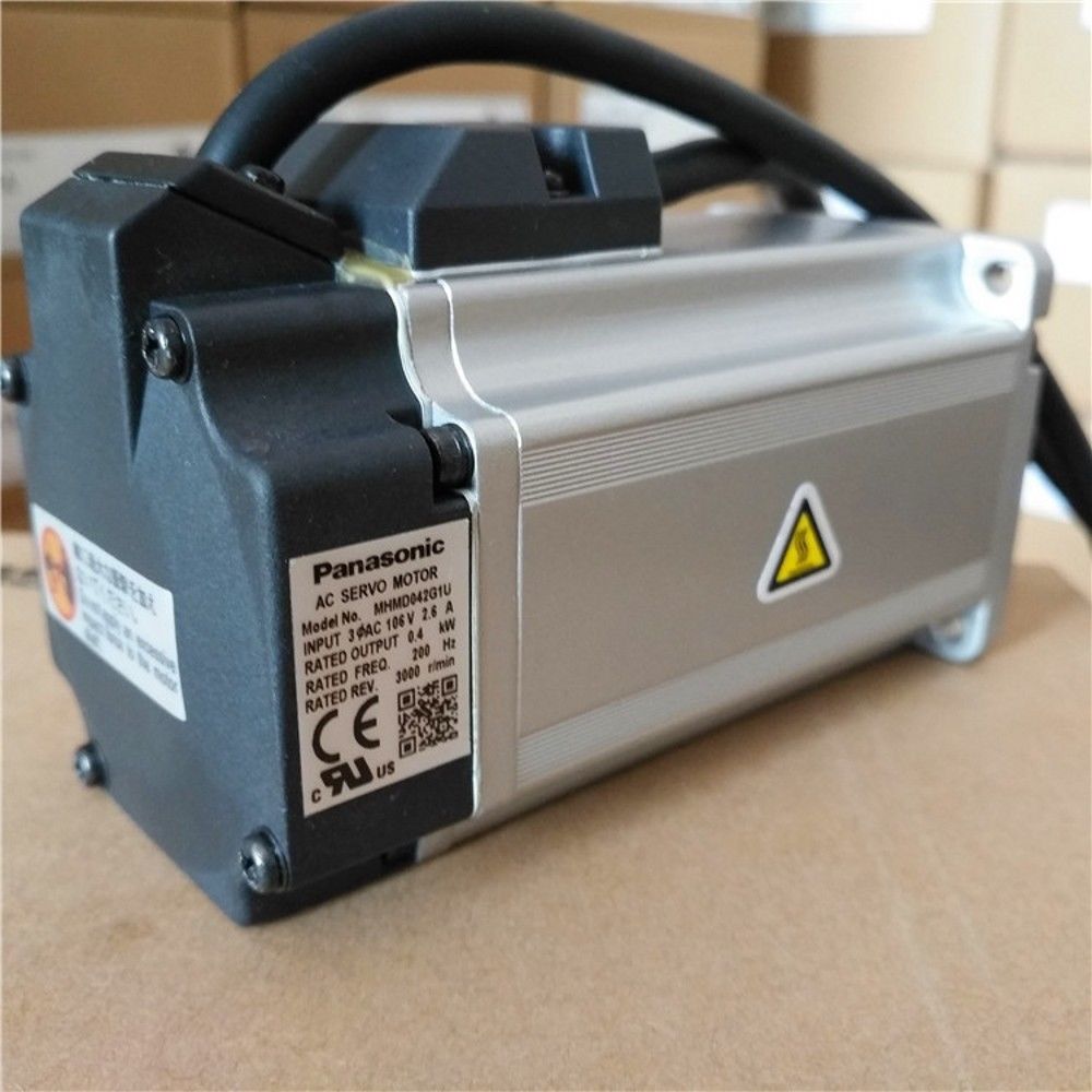 NEU Panasonic MHMD042G1U Servomotor 400 W 3000 U/min im Karton