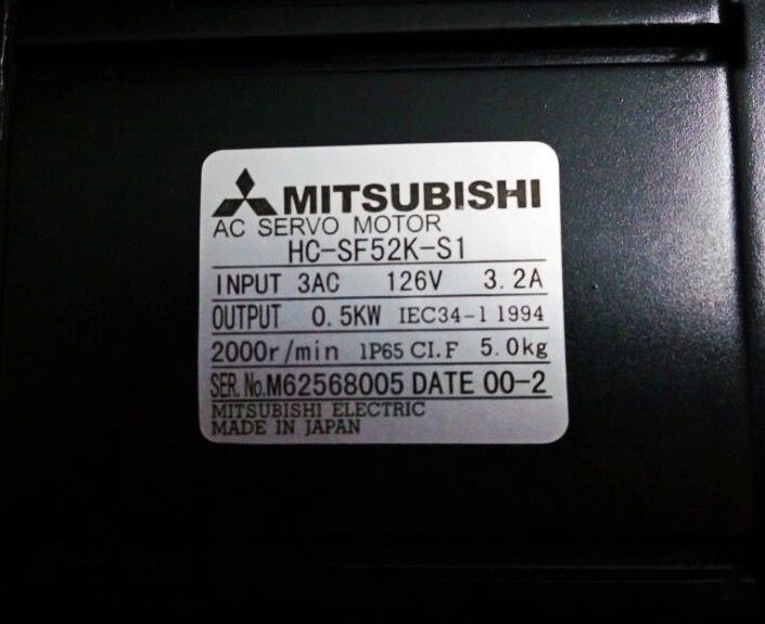 NEW&ORIGINAL MITSUBISHI SERVO MOTOR HC-SF52K-S1 HCSF52KS1 in box