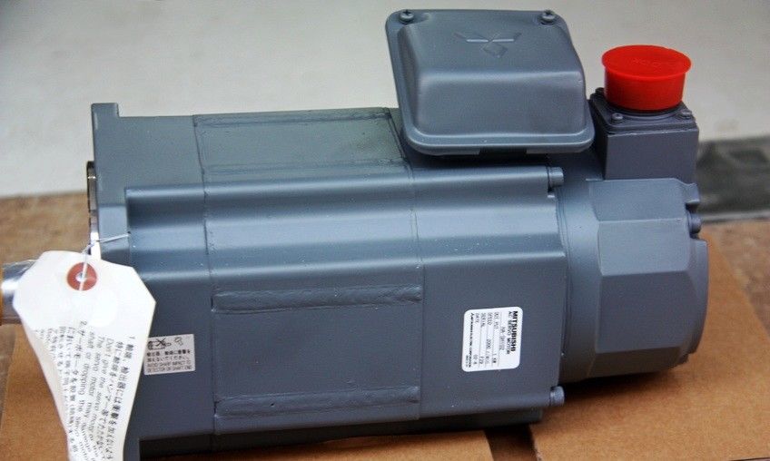 NEU Mitsubishi Servomotor HA80C-S in der Box HA80CS