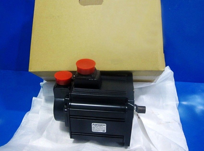 Neuer Mitsubishi SERVO MOTOR HC-SF153X-S2 in Box HCSF153XS2