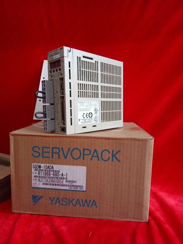 Neu YASKAWA 3 PHASE 1KW Servoantrieb SGDM-10ADA SGDM10ADA