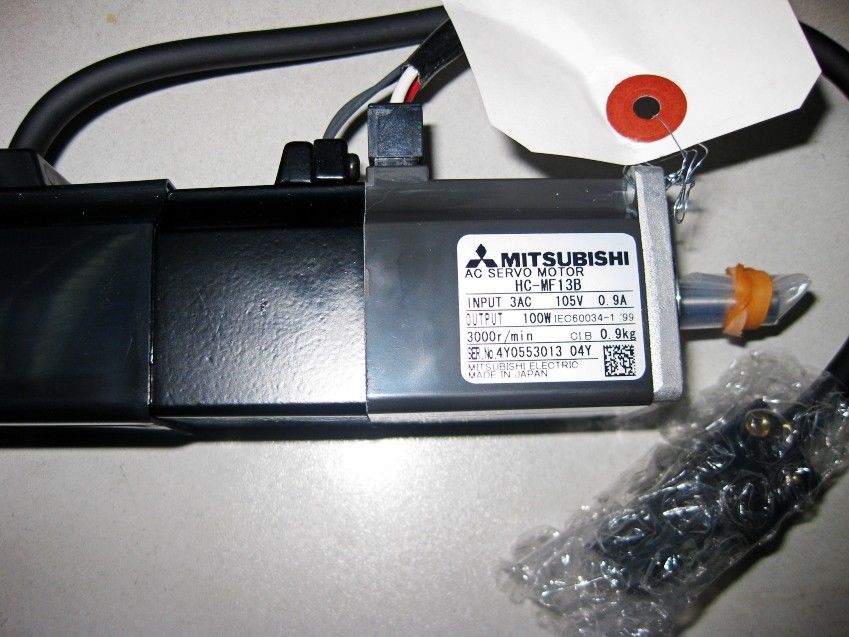 NEW&ORIGINAL Mitsubishi servo motor HC-MF13B in box HCMF13B