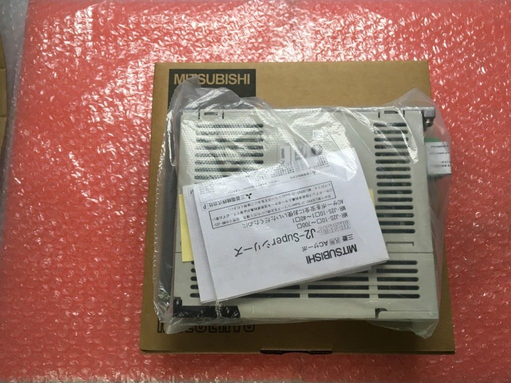 Mitsubishi Servoantrieb MR-J2-10A 100W 230V AC MRJ210A