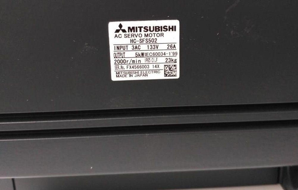 NEW MITSUBISHI SERVO MOTOR HC-SFS502 HC-SFS502B HC-SFS502K HC-SFS502BK IN BOX