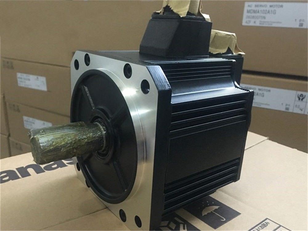 BRANDNEUER PANASONIC AC Servomotor MDMA102A1G im Kasten